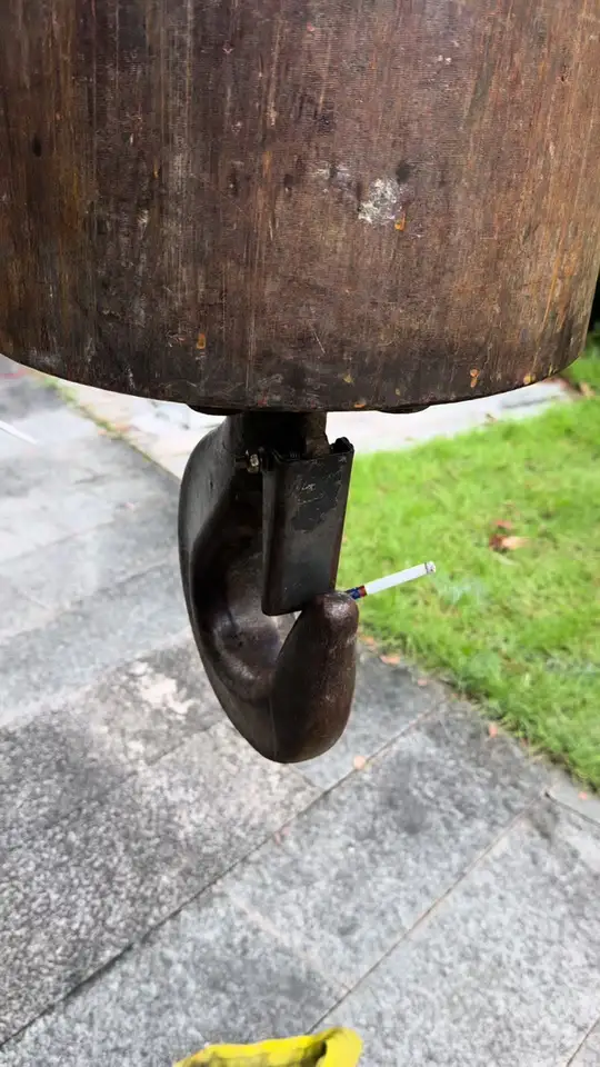 连你也抽起烟来了#吊车